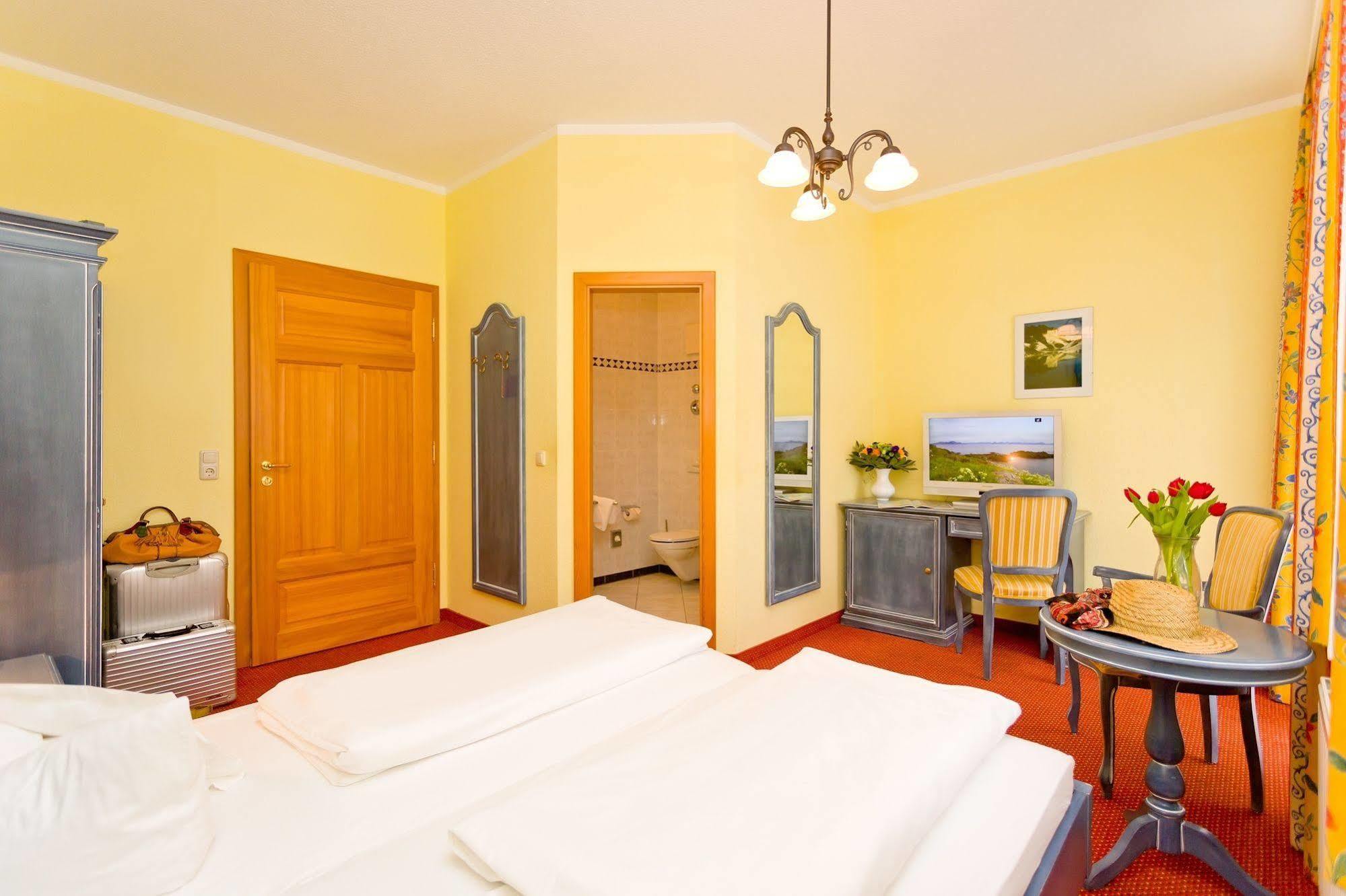 Hotel Garni Getreuer Eckart Binz Ngoại thất bức ảnh